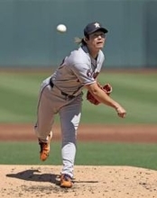 今井9奪三振、メジャー初勝利　村上250号、大谷2安打