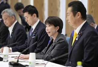 子どもの孤立調査、支援　重点計画を改定、政府