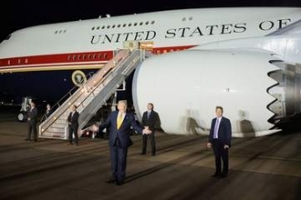 不備指摘の米大統領専用機改修へ　その間は旧型機利用と米報道官
