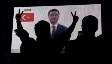 トルコ 政党元党首に禁錮42年