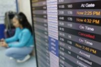 米政府、活動再開も長引く悪影響　欠航は継続、経済統計公表できず