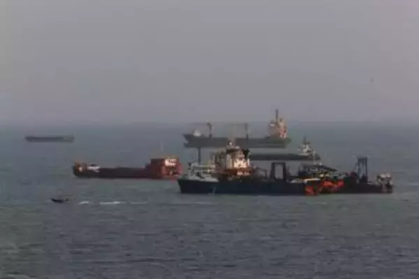 NY原油続伸、終値82ドル台　海峡通航再開が不透明となり不安