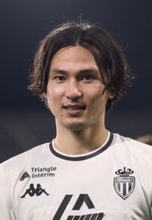 南野拓実が左膝負傷で交代　サッカーのフランス・カップ