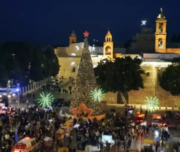 彩られた街、癒えない痛み　ベツレヘムでクリスマスミサ