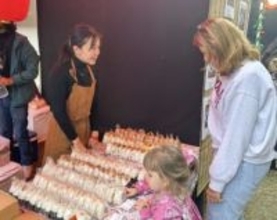 おにぎりと酒、14億人インド巨大市場へ　邦人女性「日本の味」売り込みに奮闘