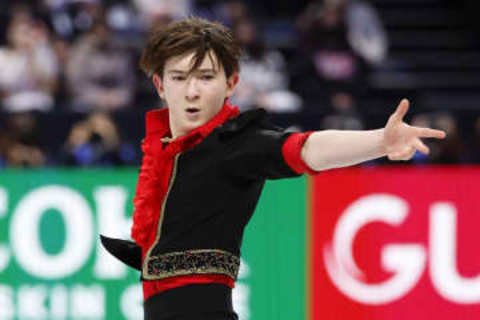 島田麻央、中田璃士がSP首位　フィギュア・ジュニアGP