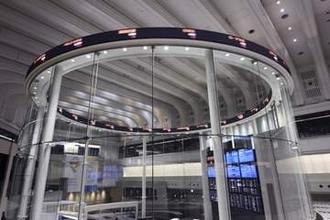 東証、午前終値は6万6050円　方向感欠く、長期金利上昇は重荷
