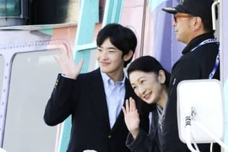 悠仁さま、デフ競技を視察　手話でエール、伊豆大島