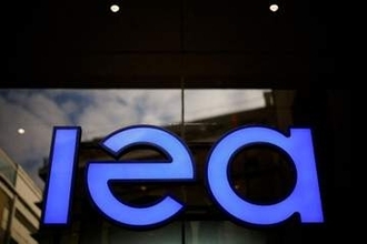 石油供給、27年にかけ回復へ　IEA、米イラン覚書締結踏まえ