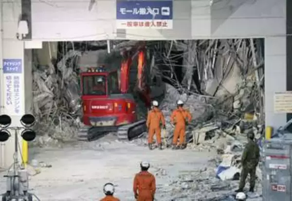 オンワード、3人死亡確認　イオンモール爆発で