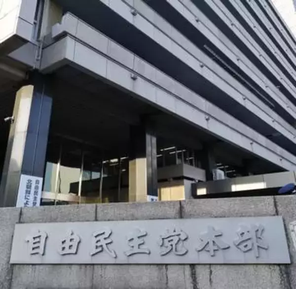 消費減税、大綱作成へ議論始める　自民、農家や外食産業に支援明記