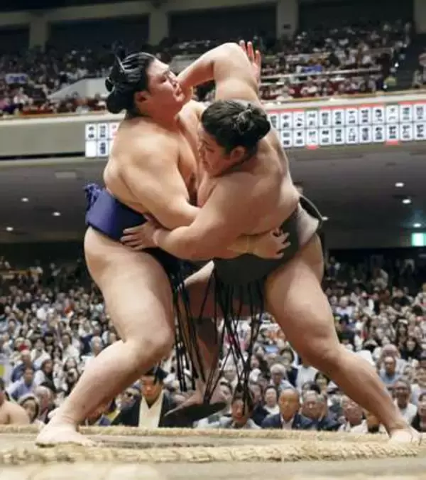 大の里9勝目で単独首位を維持　熱海富士、藤ノ川ら1差追走