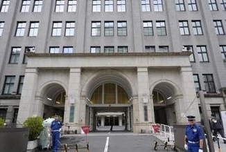 個人向け国債、税優遇要望　財務省と金融庁、慎重論も