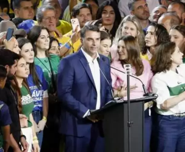 ブラジル右派、前大統領長男擁立　野党の自由党、10月選挙に