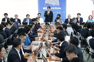 自民、消費減税対応を一任　1％案、異論押し切る