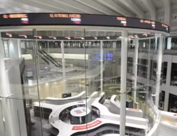 東証、午前終値4万9006円　反落、AI投資先行き不透明感で