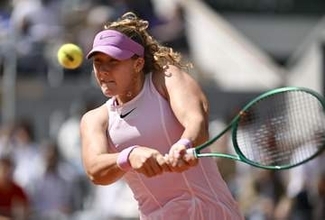 19歳アンドレエワが決勝へ　全仏テニス第12日