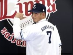 桑原将志、来季「熱いプレーを」　DeNAからFAで西武へ