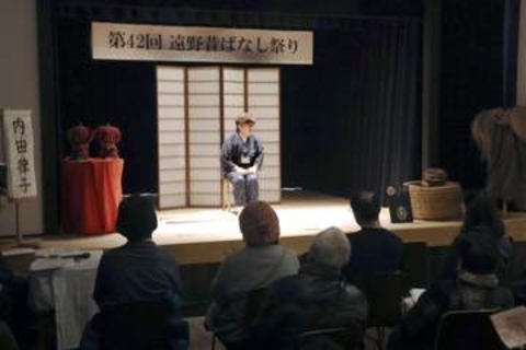 「方言の昔話を後世に」語り部新人デビュー　岩手・遠野で10人、高齢化危機に継承誓う