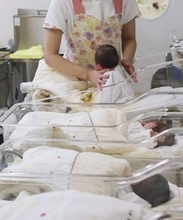 1～6月の出生数、11年ぶり増　0.8％プラス、婚姻数回復影響