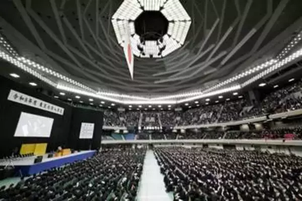 東大入学式「知もたらす原点に」　3123人が新たなスタート