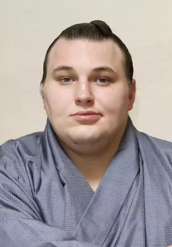 安青錦、夏場所は「出る方向」　師匠が説明、左足首負傷