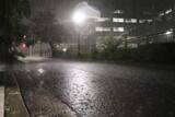 「車閉じ込め「助けて」　道路に水あふれ立ち往生、千葉」の画像1