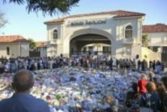 豪ビーチ銃乱射、犠牲女児の葬儀　「むごすぎる」憎悪に罰則強化