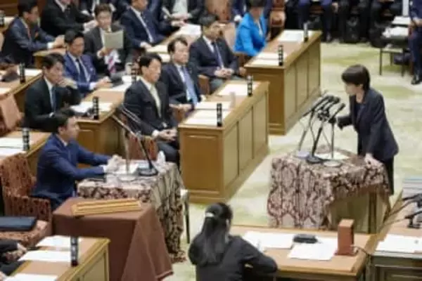 首相、社会保険料引き下げに意欲　手取り増へ「知恵を絞る」