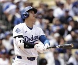 大谷、2戦連続先頭アーチ　佐々木先発、岡本無安打