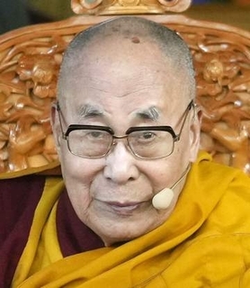 ダライ・ラマ、91歳に　「130歳まで生きる」