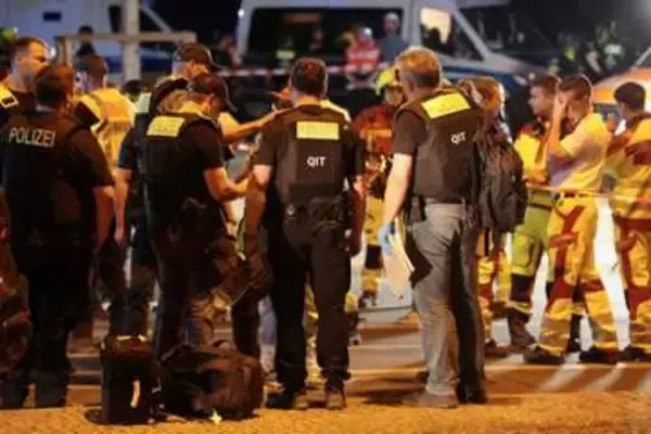 ドイツで性的少数者集会に車突入　1人死亡し16人負傷、ベルリン
