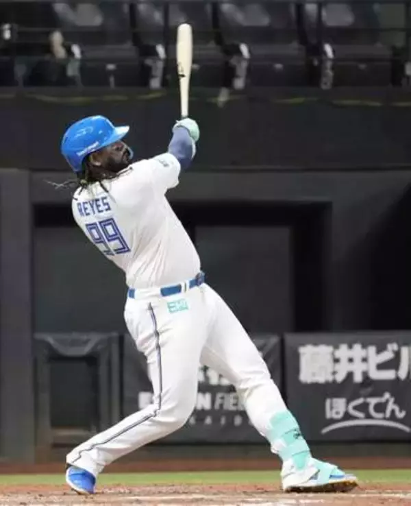 日6―4ロ（28日）　レイエス、2打席連発