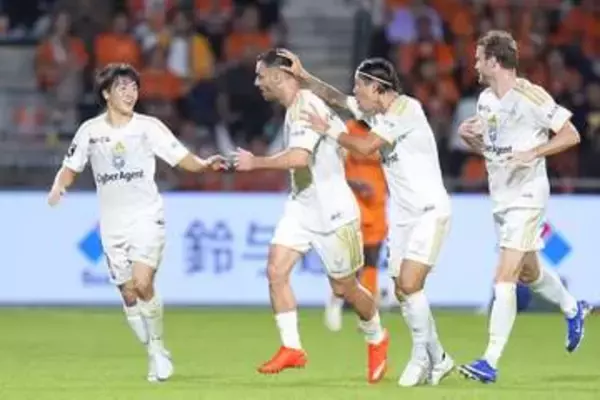 J1町田5得点、首位返り咲き　FC東京は分ける