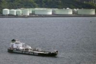 ロシア産原油が愛媛に到着　ホルムズ封鎖で多角化、政府主導