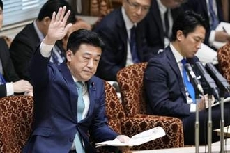 外国ロビー活動登録義務付け検討　官房長官「不当干渉を防止」