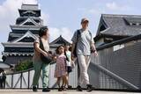 「熊本城「公開再開、いざ開門」　石垣崩落で休園、朝から行列」の画像1