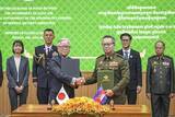 「政府、カンボジア軍を初支援　安保連携、通信機材供与へ」の画像1
