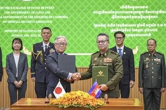 政府、カンボジア軍を初支援　安保連携、通信機材供与へ