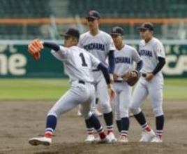 2連覇狙う横浜など16校が練習　春の選抜19日開幕、声弾ませ