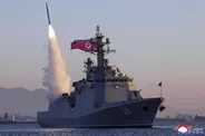 北朝鮮、戦略巡航弾を試射　駆逐艦で「核抑止を強化」