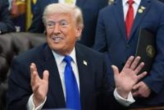 FRB理事で残留「構わない」　パウエル議長巡り米大統領