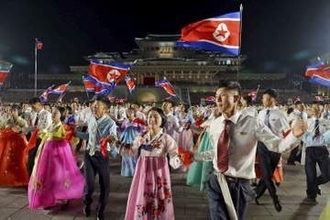中ロ首脳、金正恩氏に祝電　北朝鮮建国78年で連携