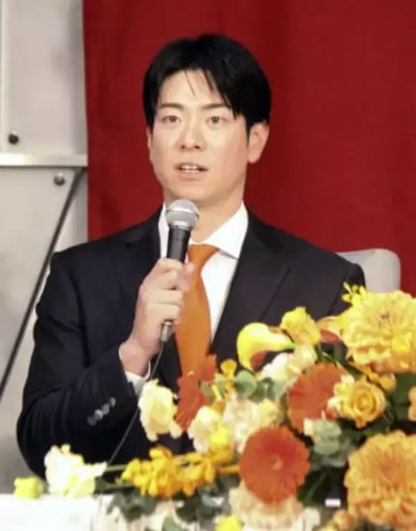 巨人移籍の松本剛「つかみ取る」　入団会見で意気込み