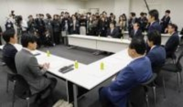 国民会議、年明け設置意向　自民、野党に共同開催提案