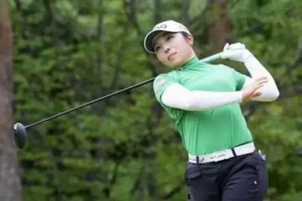 佐久間、菅、藤本が首位　女子ゴルフ第1日