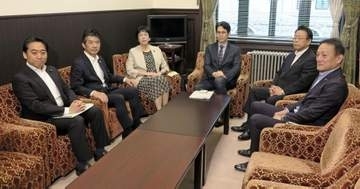 中立公、衆院議長発言に反発　養子の「子」皇位継承巡り