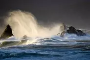 NZ沿岸に高波11メートル　首都ウェリントン、低気圧で強風