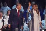 「トランプ氏、差別的写真投稿か　イスラム系議員候補との違い強調」の画像1