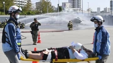 米軍機墜落想定で日米合同訓練　沖縄・浦添、規制や消火手順確認